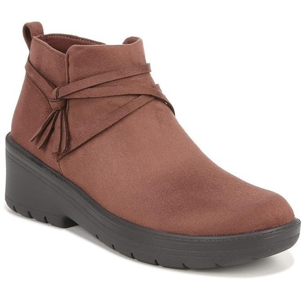 BZees Women's Blaine Ankle Booties Size 9 1/2 Zipper Round Toe Faux Suede Brown